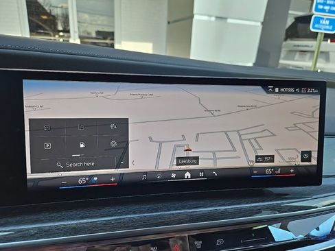 Used 2024 BMW 740i xDrive image 34