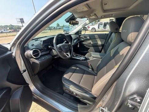 New 2026 Chevrolet Trax ACTIV w/ Sunroof Package FWD image 11