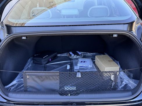 New 2025 Hyundai Ioniq 6 Limited image 16