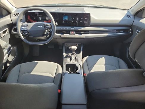 Used 2025 Kia K4 FWD image 11