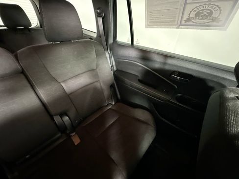 Used 2022 Honda Pilot Sport image 14
