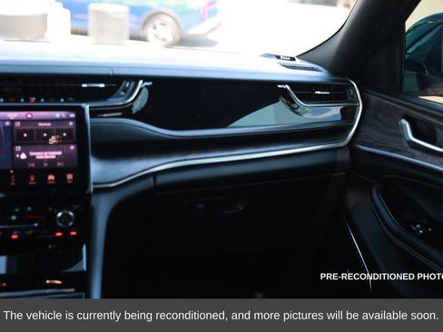 Used 2023 Jeep Grand Cherokee Overland w/ Rear Seat Video Group I image 28