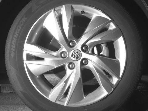 Used 2025 Buick Encore GX Preferred AWD/4WD image 13