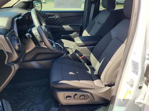 Used 2025 Chevrolet Colorado W/T w/ WT Convenience Package II image 11