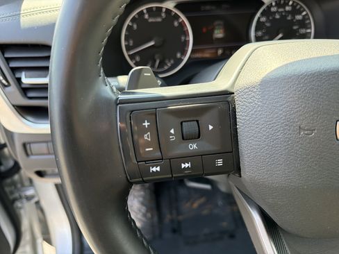 Used 2025 Nissan Rogue SV image 25