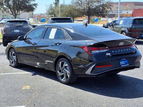Certified 2025 Hyundai Elantra Sport image 5