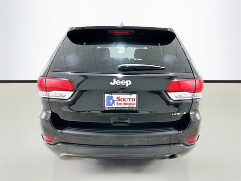 Used 2022 Jeep Grand Cherokee Laredo E image 5