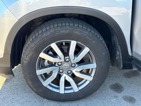 Used 2021 Honda Pilot EX image 25