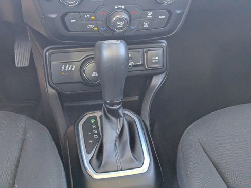 Used 2023 Jeep Renegade Altitude w/ Sun/Sound Group image 21