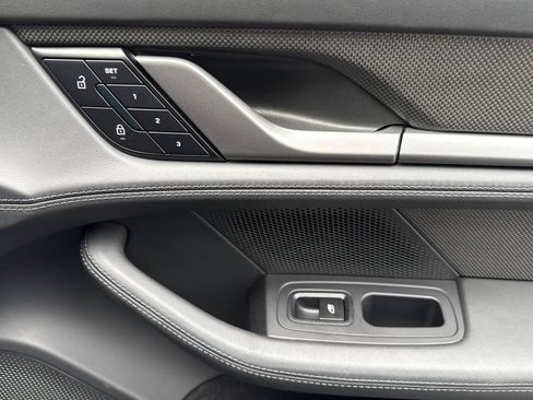 Used 2023 Porsche Taycan GTS image 21