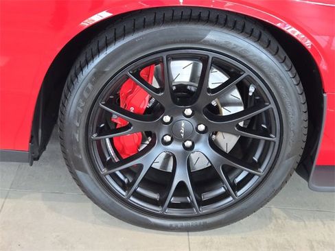 Used 2016 Dodge Challenger SRT Hellcat image 15