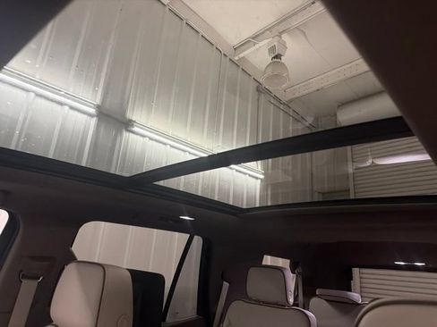 Used 2026 GMC Yukon Denali w/ Denali Reserve Package AWD/4WD image 39
