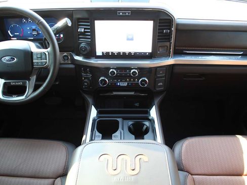 Used 2025 Ford F250 King Ranch w/ FX4 Off-Road Package AWD/4WD image 38