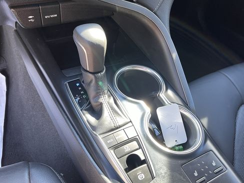 Certified 2019 Toyota Camry XSE FWD image 22