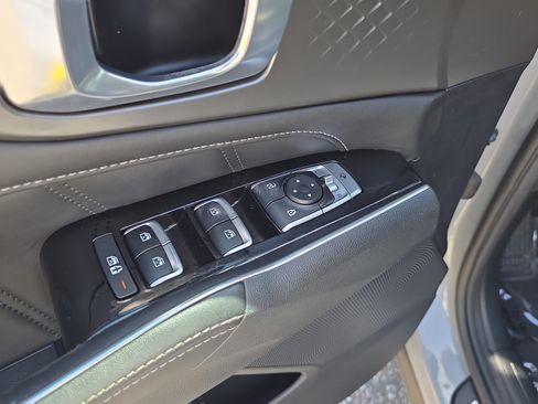 Certified 2023 Kia Sorento SX AWD/4WD image 21