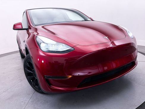 Used 2024 Tesla Model Y 2WD image 7