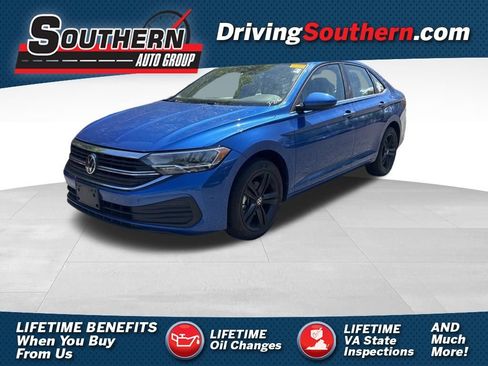 Used 2023 Volkswagen Jetta SE FWD image 1