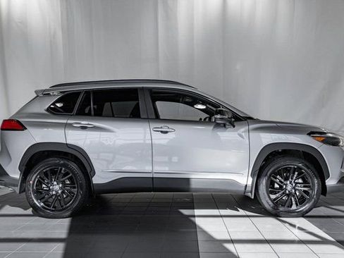 Used 2026 Toyota Corolla Cross XSE image 3