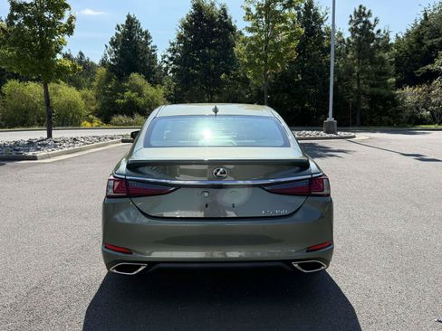 Used 2025 Lexus ES 350 w/ Premium Package FWD image 3