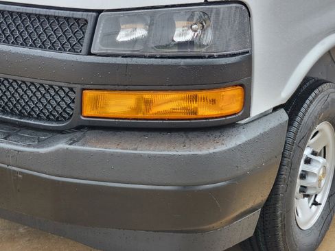 New 2025 Chevrolet Express 2500 w/ Driver Convenience Package image 15