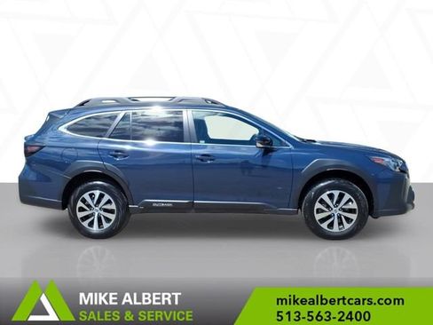 Used 2024 Subaru Outback Premium AWD/4WD image 8
