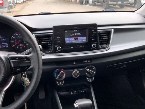 Used 2018 Kia Rio LX image 7