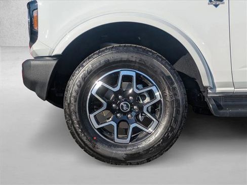 New 2025 Ford Bronco Outer Banks image 10