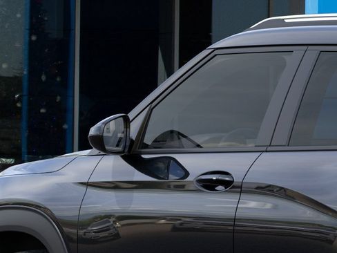 New 2026 Chevrolet TrailBlazer LT w/ Midnight Edition FWD image 12