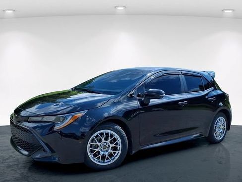 Used 2021 Toyota Corolla SE FWD image 2