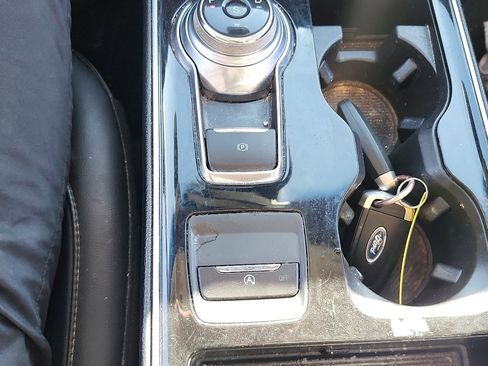 Used 2019 Ford Edge SEL w/ Equipment Group 201A image 28