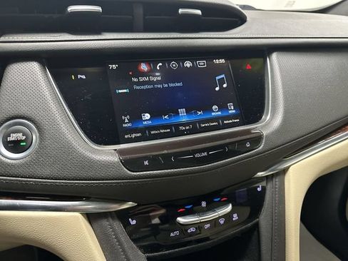 Used 2018 Cadillac XT5 Luxury w/ Driver Awareness Package AWD/4WD image 11