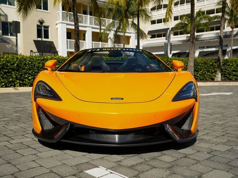 Used 2018 McLaren 570S Spider image 7