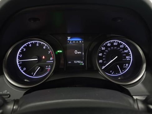 Used 2021 Toyota Camry SE FWD image 19