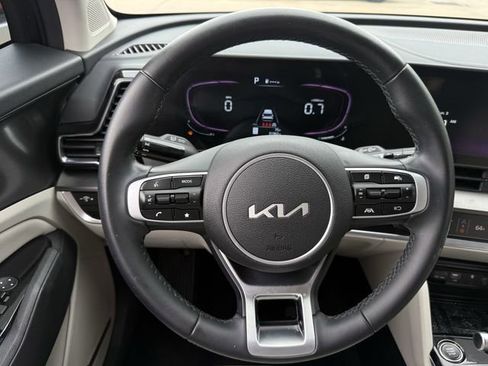 Used 2024 Kia Sportage EX FWD image 12