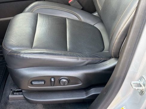 Used 2021 Chevrolet Traverse Premier w/ Redline Edition AWD/4WD image 24