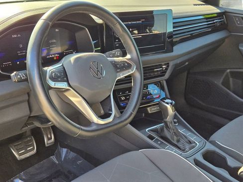 Used 2025 Volkswagen Jetta Sport FWD image 17