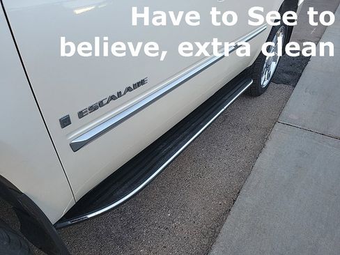 Used 2007 Cadillac Escalade AWD w/ Information Package image 20