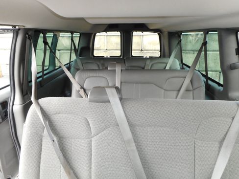 Used 2014 Chevrolet Express 3500 LS RWD image 27