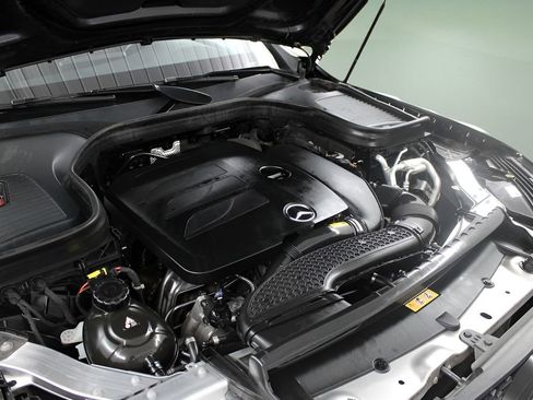 Used 2022 Mercedes-Benz GLC 300 image 38