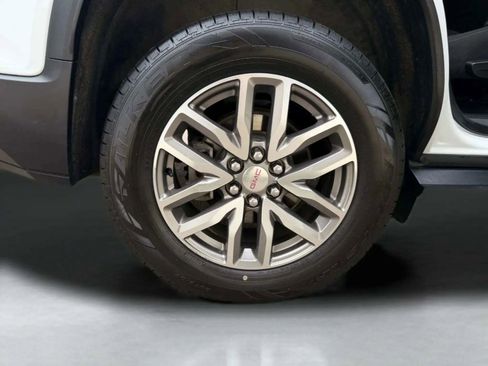 Used 2019 GMC Acadia SLE image 42