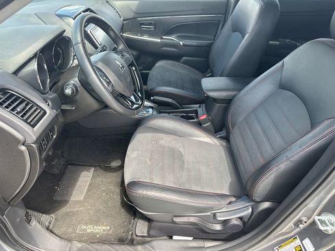 Used 2025 Mitsubishi Outlander Sport AWD image 9