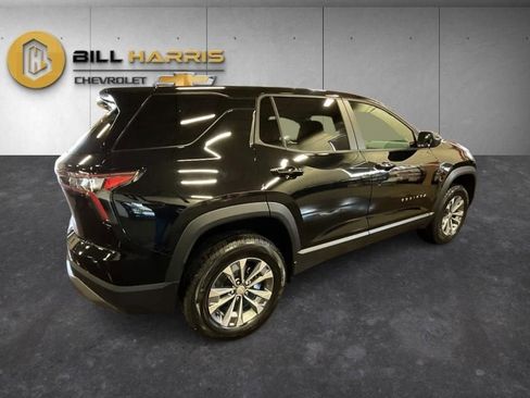 New 2026 Chevrolet Equinox LT w/ Convenience Package II AWD/4WD image 2