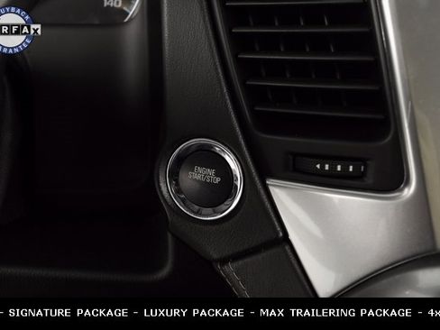 Used 2017 Chevrolet Suburban LT w/ LT Signature Package image 33