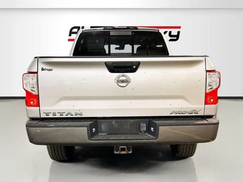 Used 2019 Nissan Titan PRO-4X AWD/4WD image 6