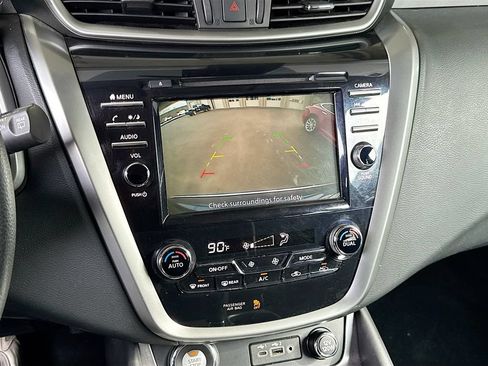 Used 2023 Nissan Murano S AWD/4WD image 17