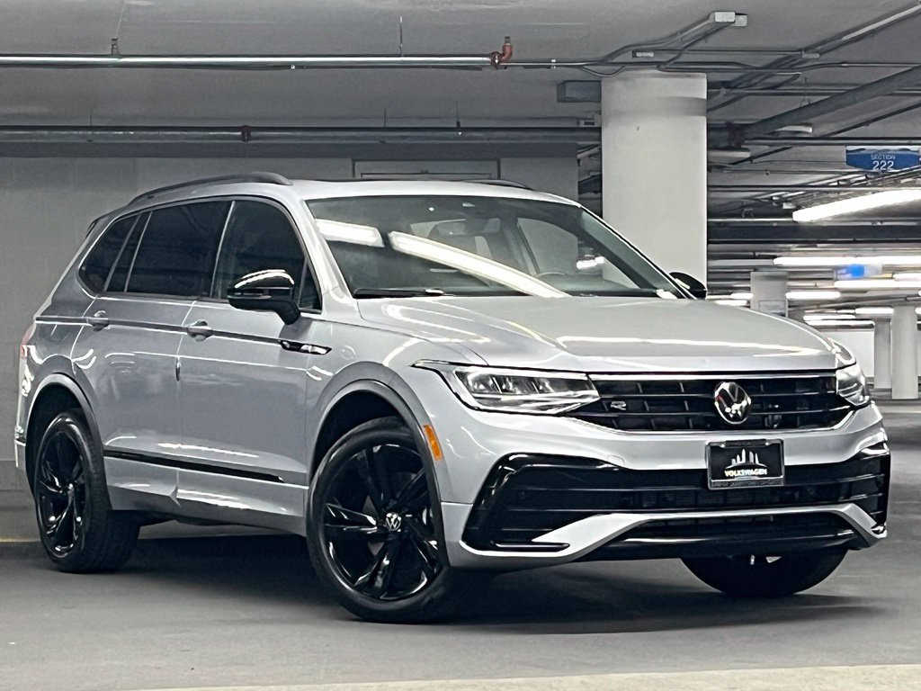 Used 2024 Volkswagen Tiguan SE R-Line AWD/4WD image 2