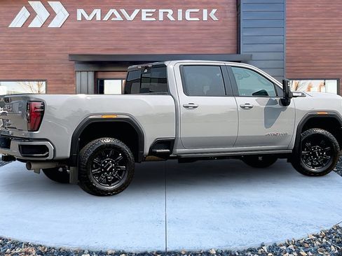Used 2024 GMC Sierra 3500 AT4 w/ AT4 Premium Plus Package AWD/4WD image 5