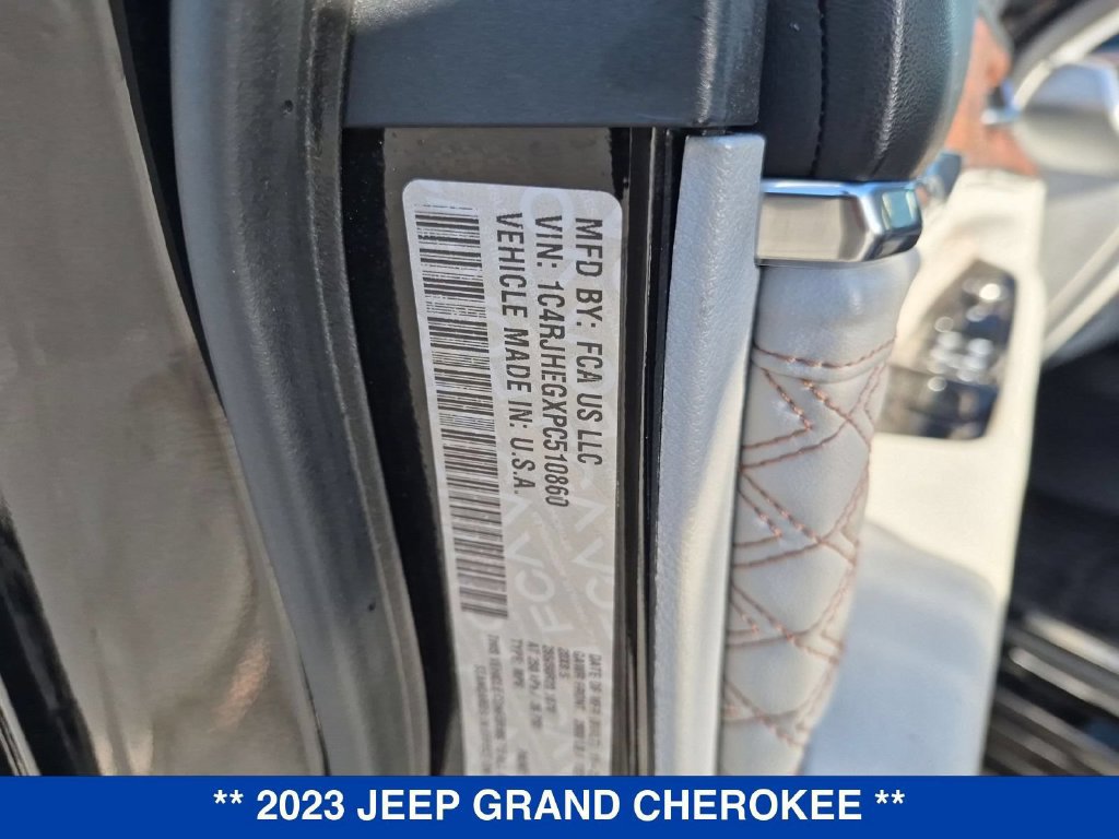 Used 2023 Jeep Grand Cherokee Summit w/ Adv Protech Group IV AWD/4WD image 37