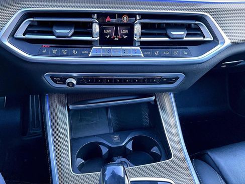 Used 2020 BMW X5 M50i w/ Premium Package image 11