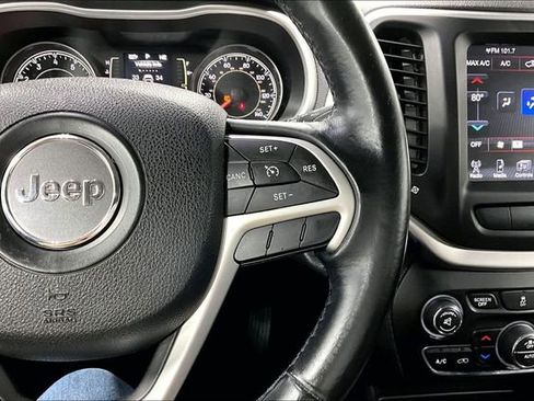 Used 2014 Jeep Cherokee Latitude w/ Comfort/Convenience Group image 13